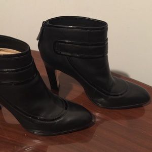 Cole Han Black Booties with Nike Air Soles 10M